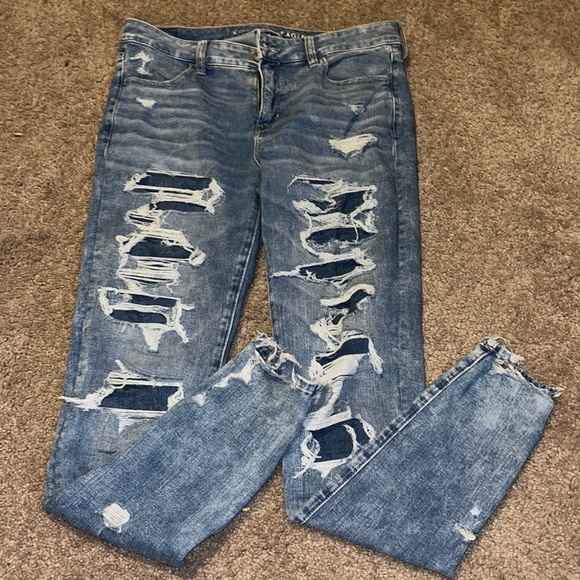 American Eagle Outfitters Denim - Barely worn American eagle jeans size 10 long